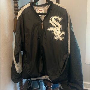 SOLD.              Vintage White Sox 1/4 zip windbreaker